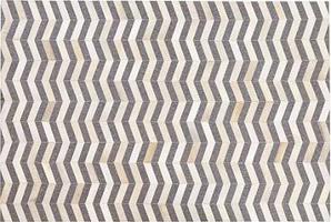 Kožený koberec v sivej a béžovej farbe 160 × 230 cm BAGGOZE, 238012